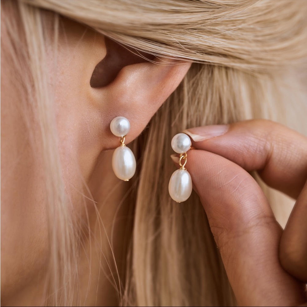 Elegant Pearl Drop Earrings